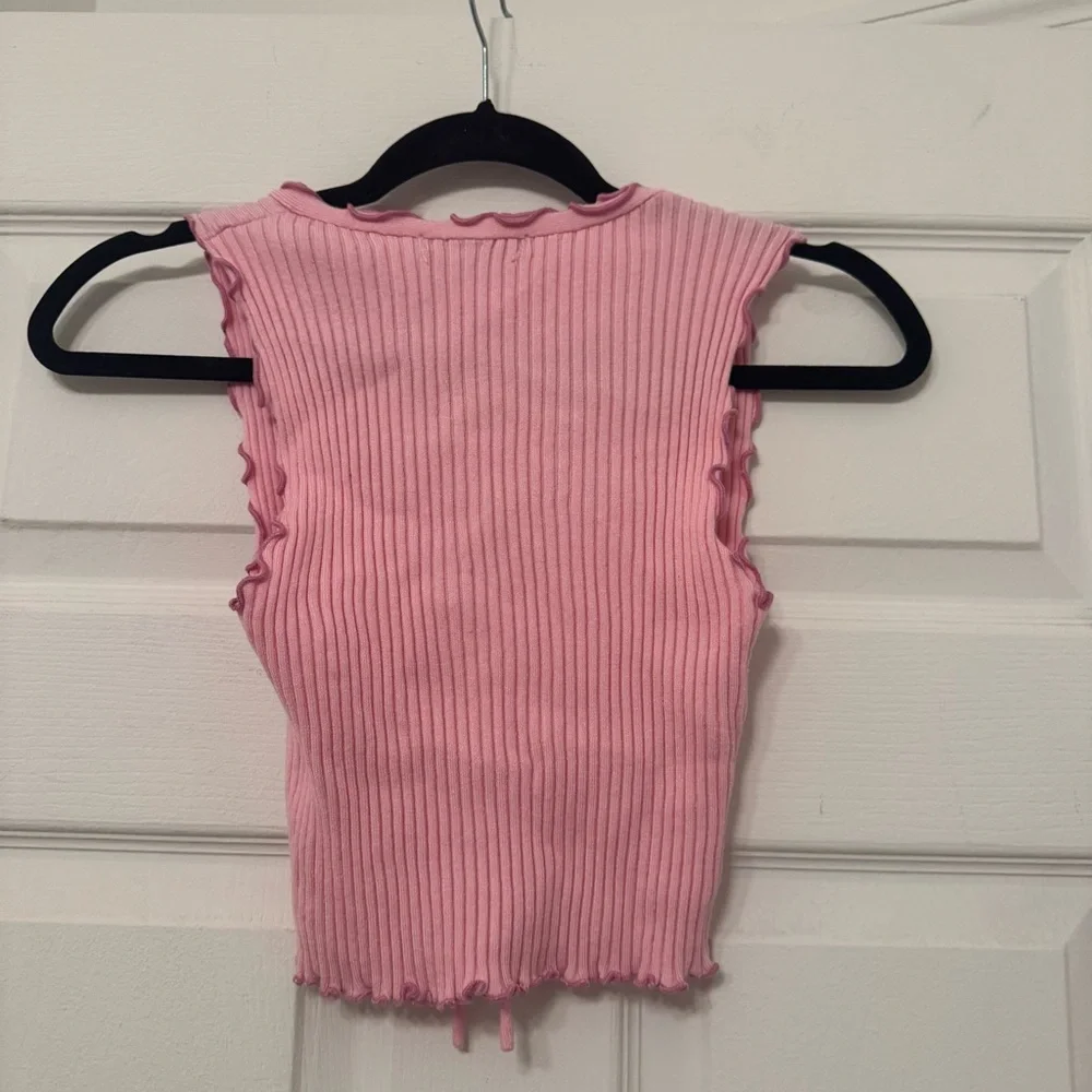 Pink Ribbed Crop Top with Ruffle Trim - Picture 2 of 3